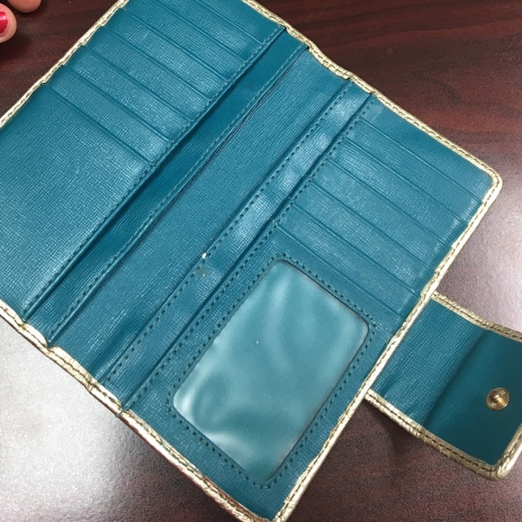 ⚠️ Authentic FOSSIL Wallet 🗝 - Picture 3 of 5